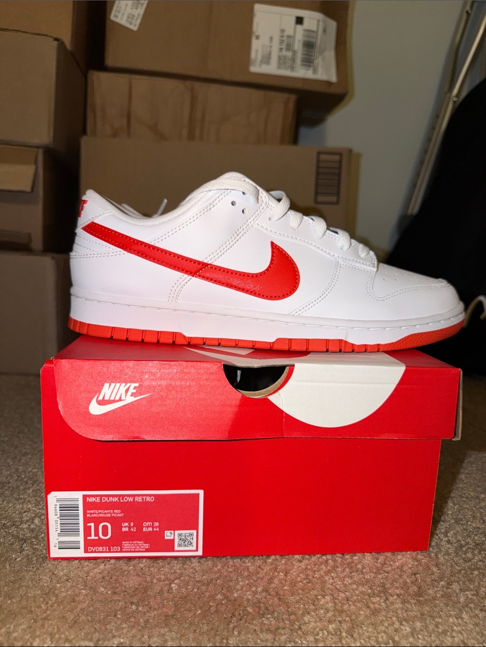Nike SB Dunk Low White / Fire Red